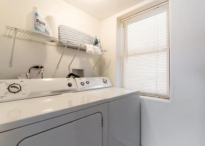 Logan Square Duplex 3br S2 Apartment Chicago